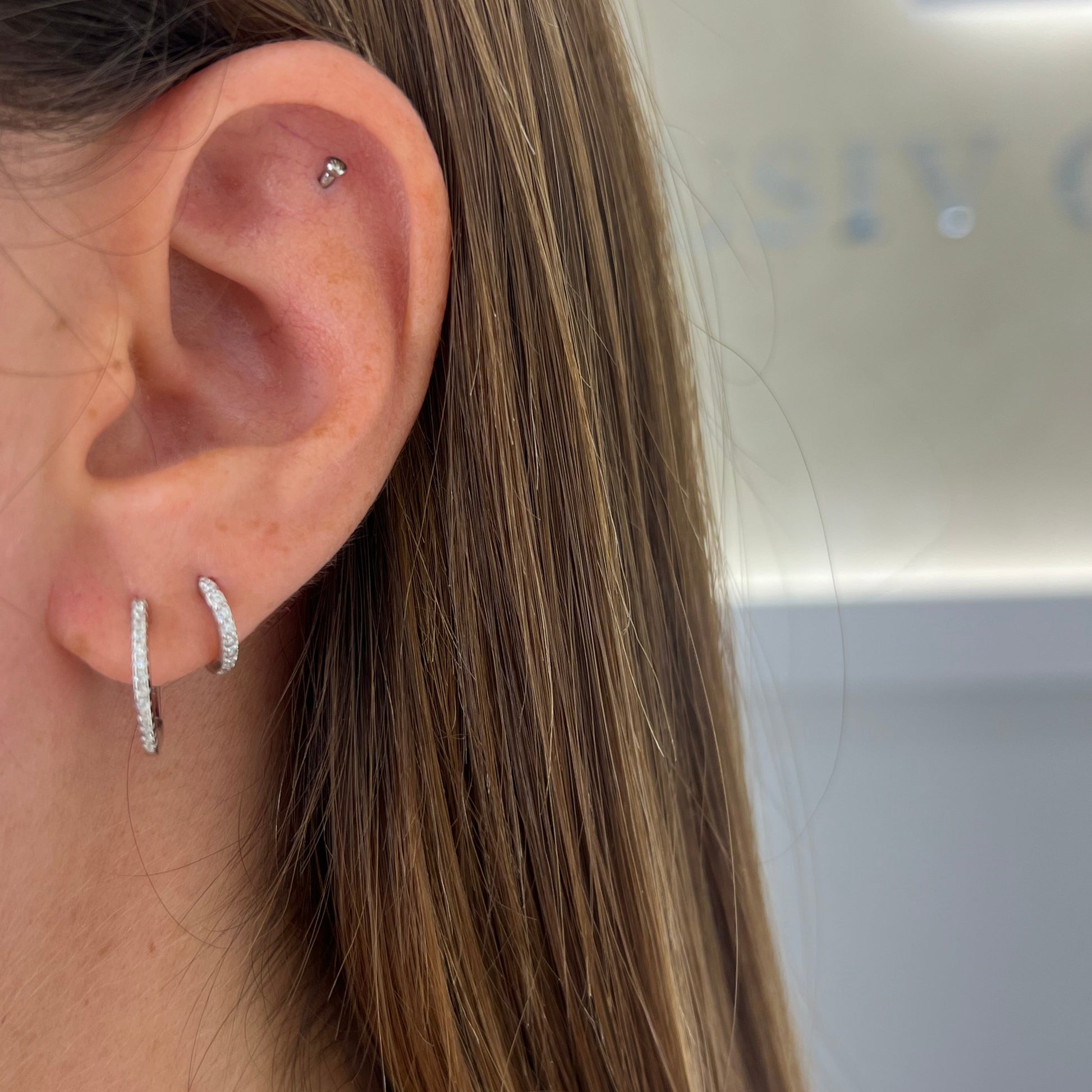 ORECCHINI CERCHIETTI ZIRCONATI