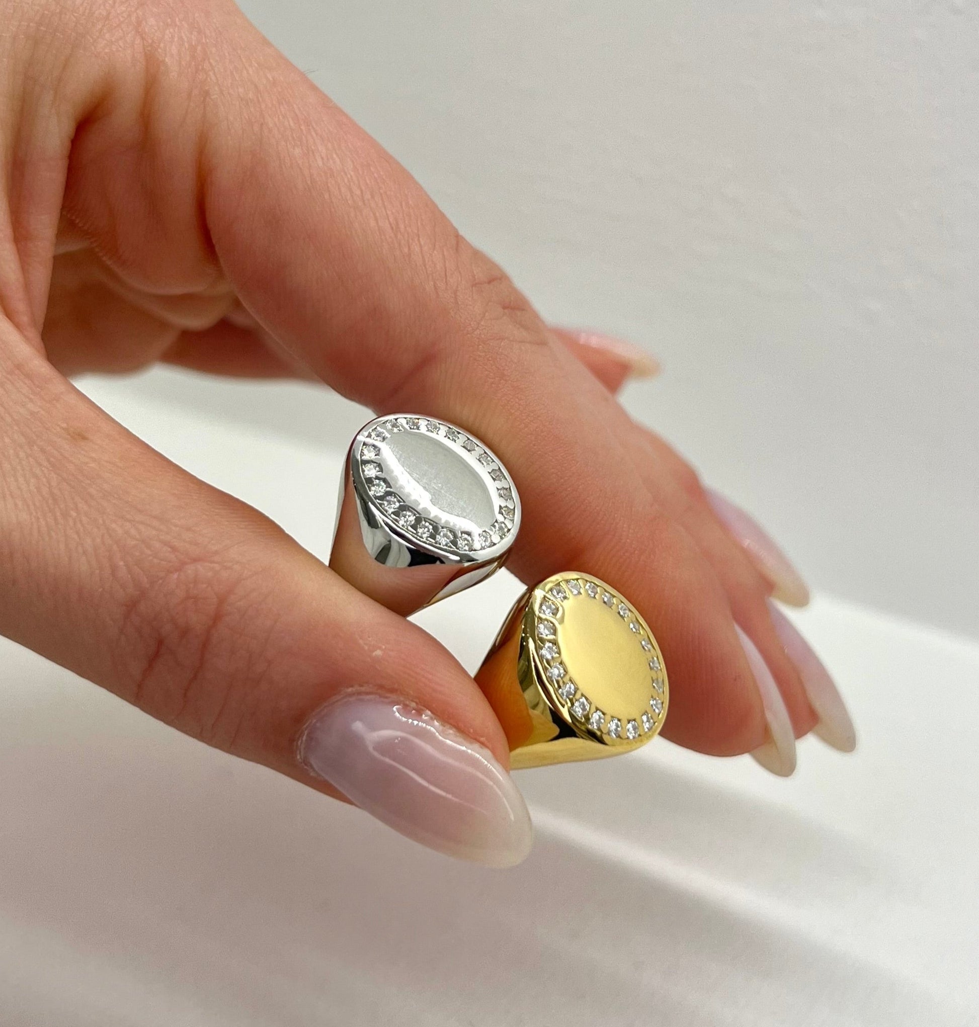 ANELLO CHEVALIER CON ZIRCONI