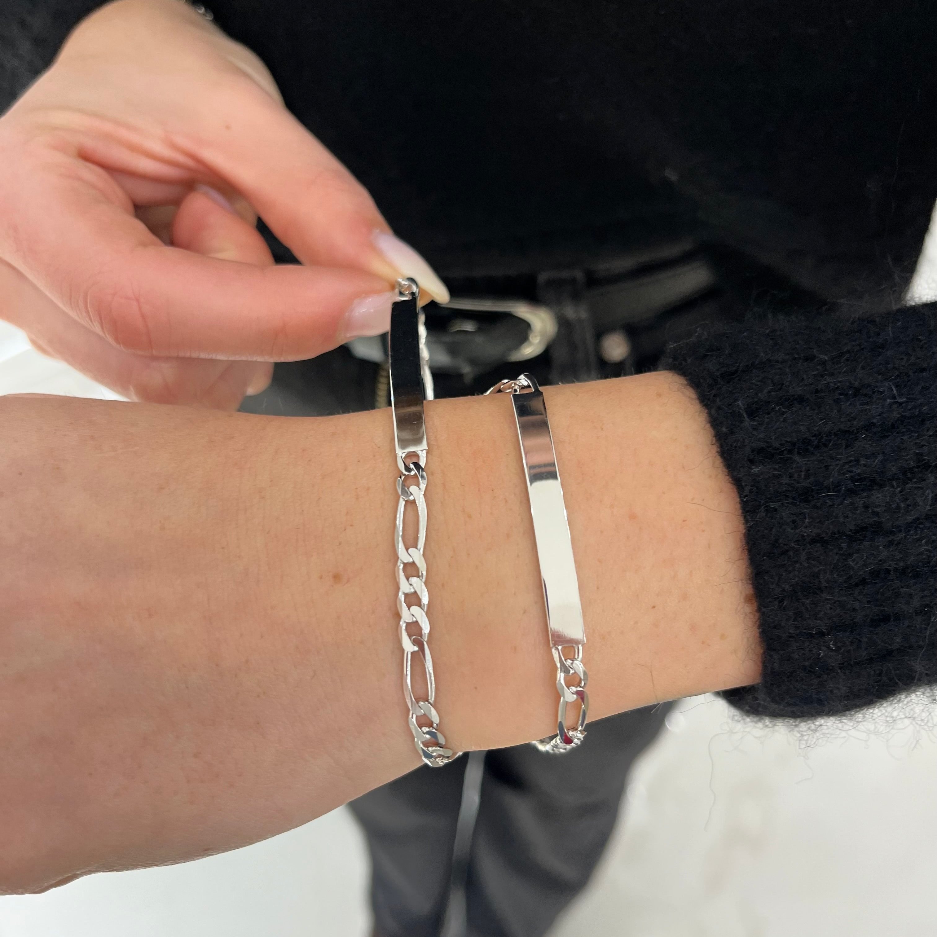 BRACCIALE CON TARGHETTA
