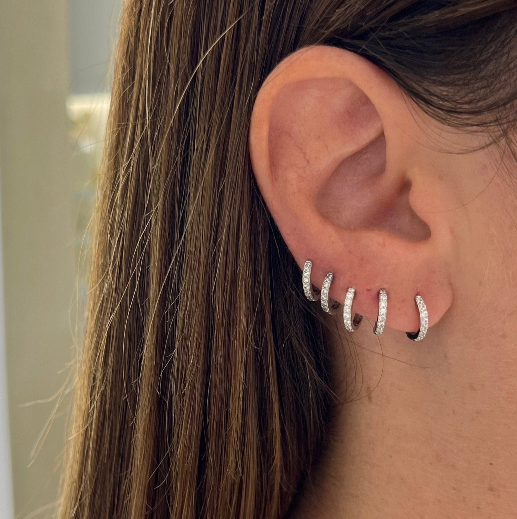 ORECCHINI CERCHIETTI ZIRCONATI